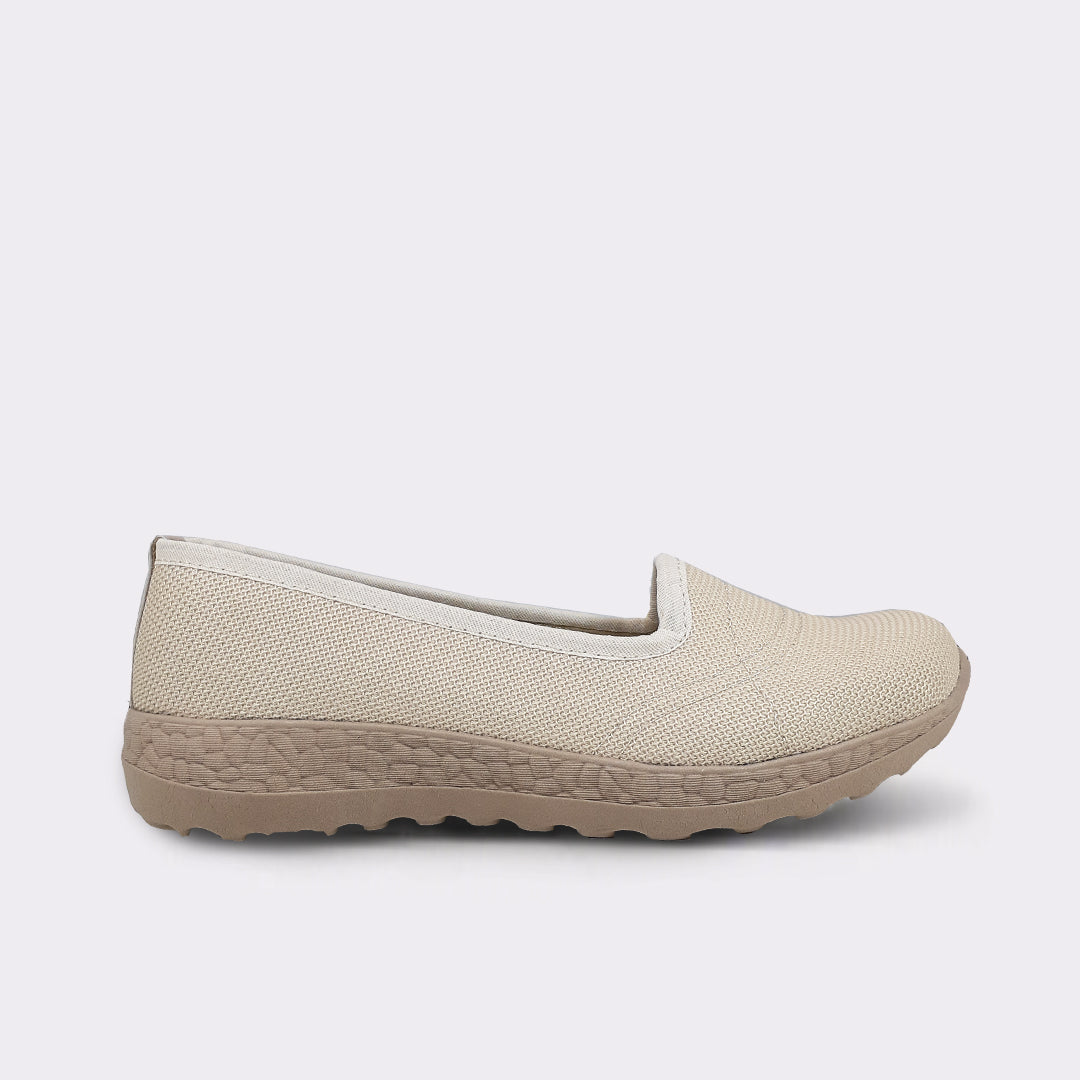 DP55 Beige – Horma Ancha y Alivio Diario